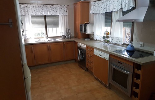 Los Barrios Ski Chalet | Las Camelias Chalet House