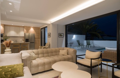 San Agustin Ski Chalet | LAS BURRAS OCEAN FRONT VIEWS