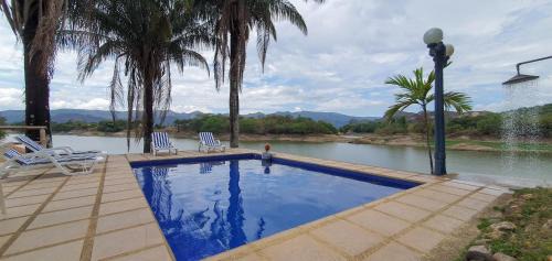 Prado House | Las Palmas - Espectacular casa a borde de lago con piscina