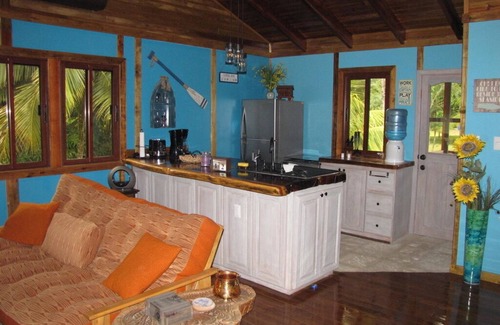 El Peru House | Las Pinitas - Absolute Tranquillity on the best beach in La Ceiba