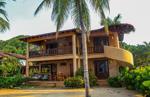 Troncones Villa | Las Rubias - Beachfront Luxury Villa -Troncones
