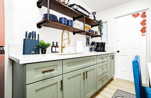 Gateway District House | Las Vegas Downtown Private Modern x2 Suite Retreat