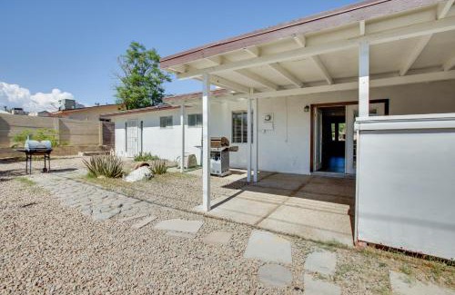 Las Vegas House | Las Vegas Retreat with Yard Less Than 5 Mi to Strip!