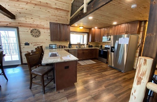 Rockbridge Cabin | Last Minute and Early Bird Discount -20 Acres in Hocking Hills-Copperhead Cabin