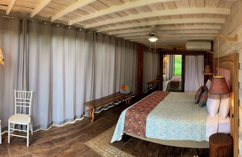 Los Pargos Cabin | Laticalodge - Staffed Private Villa 9BR - 2 km Playa Negra - 30 min Tamarindo