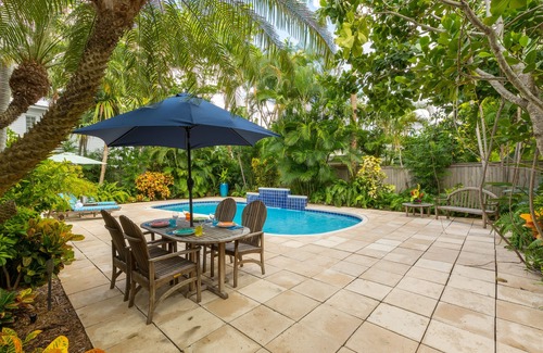 White St. Gallery House | LATITUDE 24 ~ 3 B/3 Ba Two-Story Home in Old Town with Lush Outdoor Oasis!