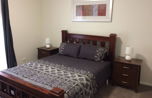 Traralgon House | Latrobe Valley Guest House - 4 Bedrooms - 2 Bathrooms