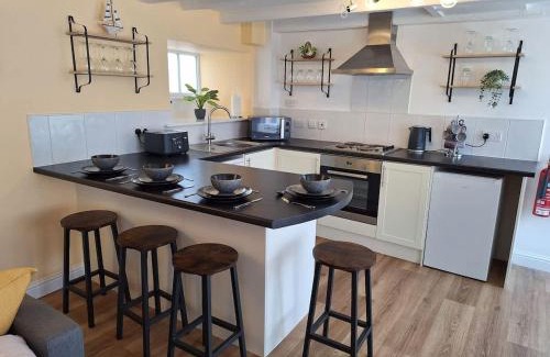 Snainton House | Lavender Cottage - a beautiful quirky family cottage