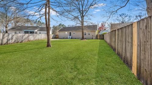 North Charleston House | Lavender Escape, Near The Airport & Restaurants