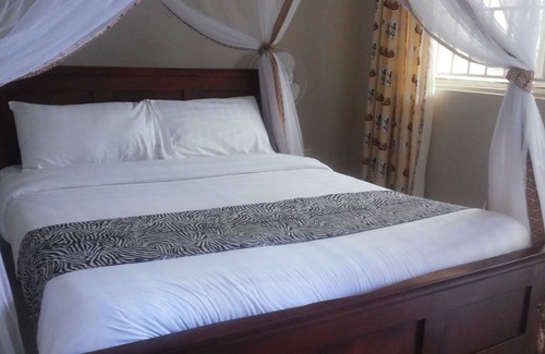 Adjumani Hotel | Lavic Country Resort