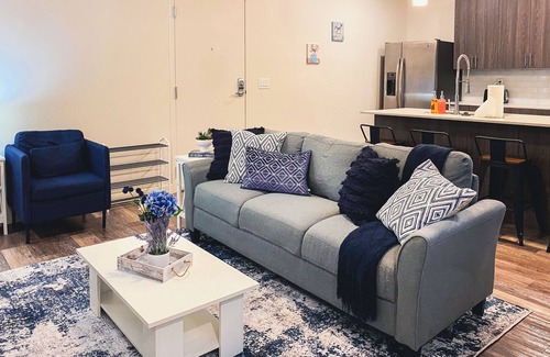 Downtown Louisville Apartment | Lavish Apartment in the Heart of Louisville! Pool, Hot Tub, Gym, & Virtual Golf!