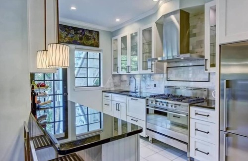 Myers Park Condo | Lavish Myers Park 4 King Condos, 8BR | Private