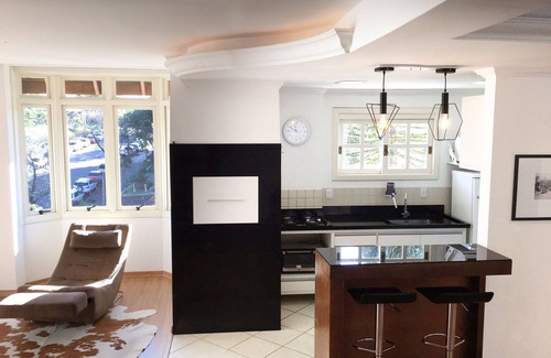 Planalto Apartment | Lawn Centre - Luxury triplex overlooking the Quilombo Valley