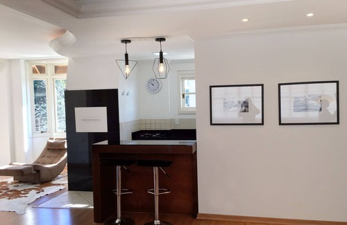 Planalto Apartment | Lawn Centre - Luxury triplex overlooking the Quilombo Valley