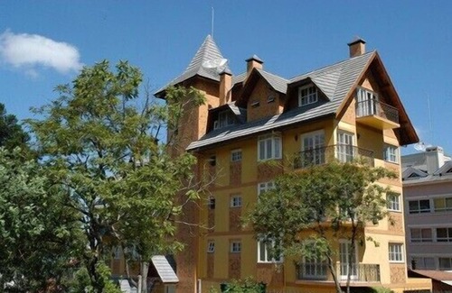 Planalto Apartment | Lawn Centre - Luxury triplex overlooking the Quilombo Valley