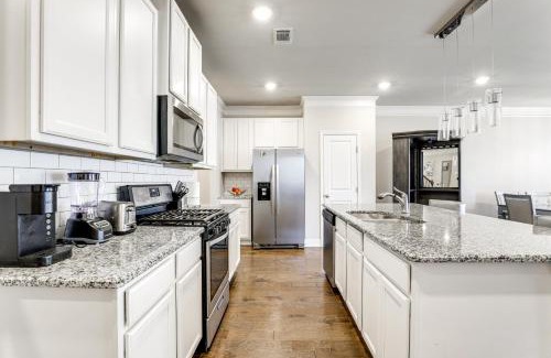 Lawrenceville House | Lawrenceville Townhome with Community Pool Access!