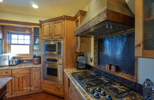 North Meadow Creek House | Lazy Ass Ranch in North Meadow Creek