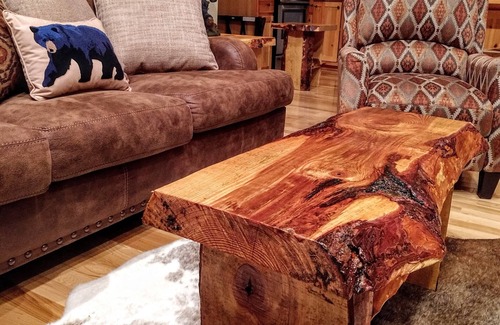 Hiawassee Cabin | Lazy Bear Cabin with views of the Blue Ridge Mountains and local attractions