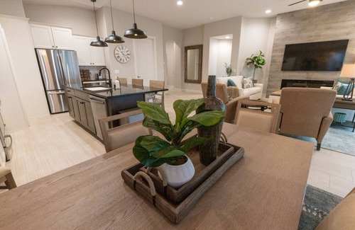 Mesquite House | Lazy Boy Manor BL991940 by J and Amy