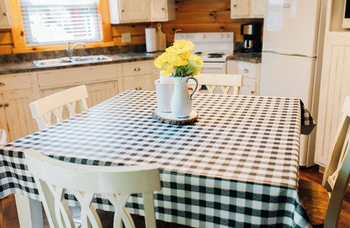 Millersburg Cabin | Lazy Days by Rocky Hill Cabins