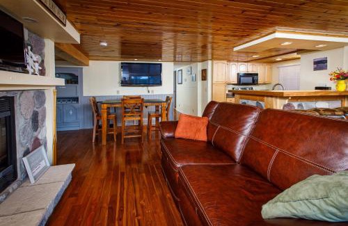 Sturgeon Bay House | Lazy Daze Lagoon by Simple Life Rentals