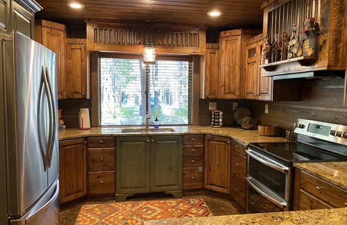 Island Park Cabin | Lazy Daze Lodge on Bill's Island near West Yellowstone National Park