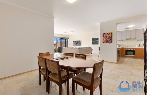 Halls Head Villa | Lazy Jetty Days in Halls Head