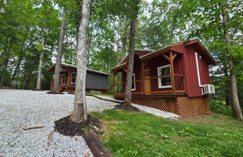 Robbinsville House | Lazy T Cabins - Glacier