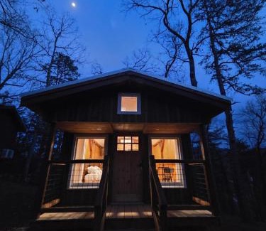 Robbinsville Apartment | Lazy T Cabins - Grand Teton