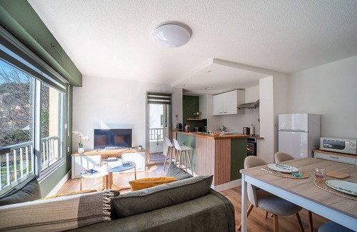 Amelie-les-Bains-Palalda Apartment | Le Canigou - Vue montagne, proche Perpignan