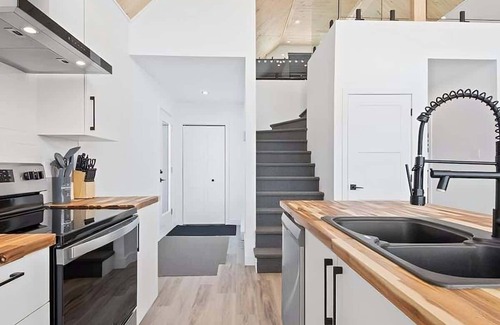 Mauricie House | Le Chal'Heureux - Modern Cottage with Spa