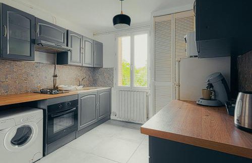 Villeurbanne Apartment | Le cocon Apartment for 6 people and 1 baby