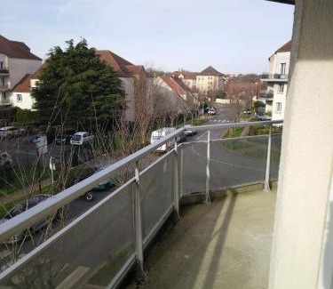Pontault-Combault Apartment | Le Coin des Voyageurs -proche Disneyland