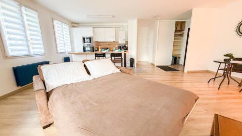 Pontault-Combault Apartment | Le Coin des Voyageurs -proche Disneyland