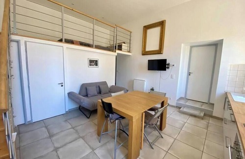 Sete Apartment | Le Grand Mole garden view