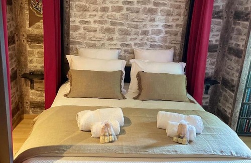 Fleac Bed & Breakfast | Le Maine N 5 - FLÉAC ANGOULEME - Suite Harry Potter