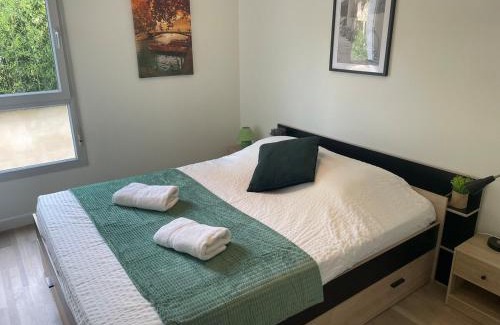 Villefranche-sur-Saone Apartment | Le Montesquieu, Appartement 2 à 4 personnes, Garage Privé