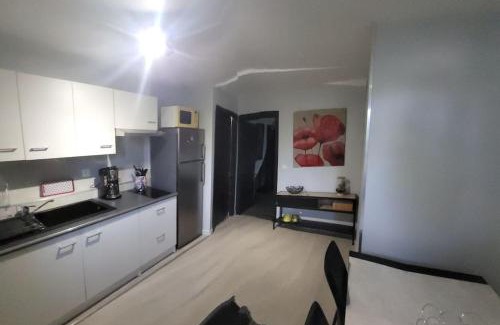 Paulhe Apartment | le palierou