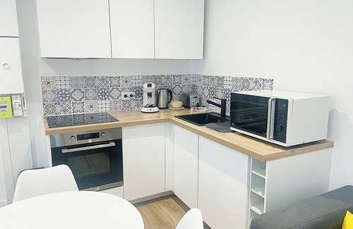 Coutures Apartment | Le Petit Barbusse - close to city center - wifi - netflix