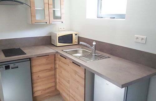 Chazay-d'Azergues Apartment | Le Petit Castel, Charmant T2 Entre Lyon et Villefranche