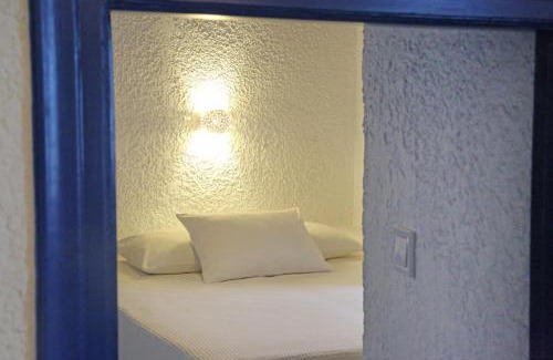 Ano Siros House | Le petit château