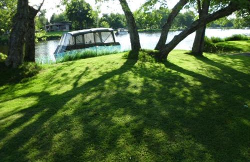 Weedon Bed & Breakfast | Le Reflet de la Rivière B&B