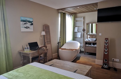 Bremondans House | Le Relais des Deux Tours