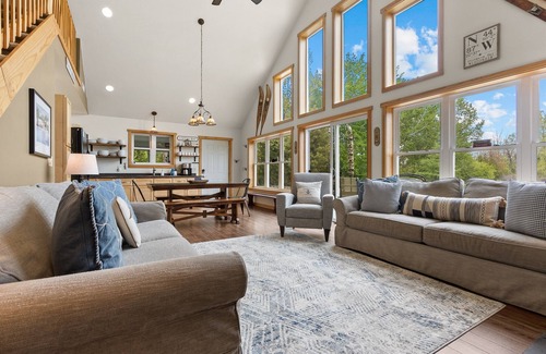 Idlewild House | Leafy Bayside Bliss: Fall in Door County