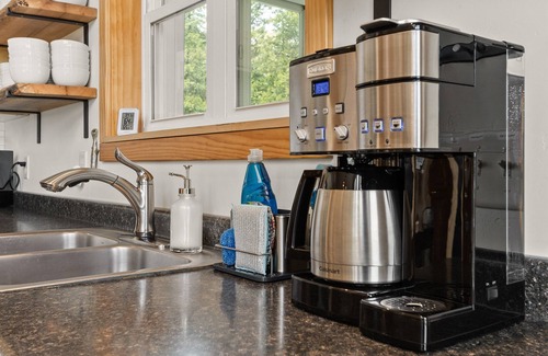 Idlewild House | Leafy Bayside Bliss: Fall in Door County