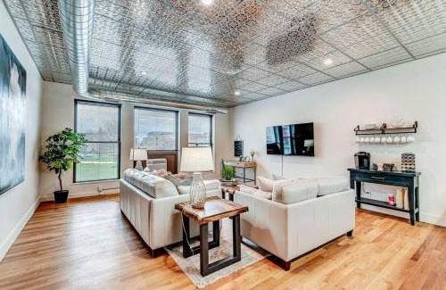 Lebanon Apartment | Lebanon Loft on the Downtown Square