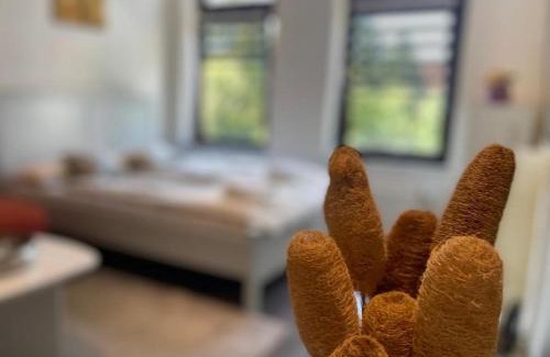 Goethestraße Apartment | Lebendige Stadtwohnung in Stadtnähe