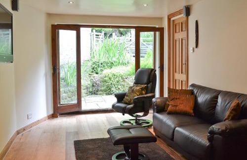 Pecket Well House | Lee Cottage