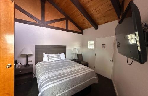 Lee Vining Hotel | Lee Vining Motel