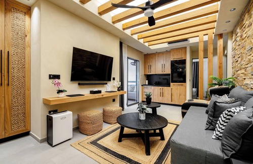 Naxos Town House | Legato Spa Suites With Private Pool